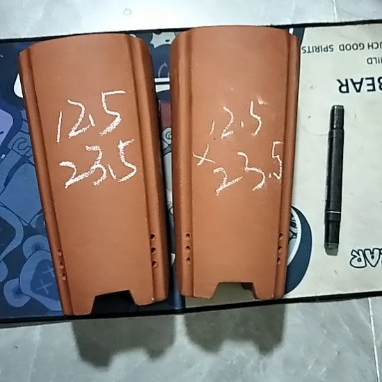 紫砂20CM（含）-50CM（不含）红泥四方签筒两个瑕疵
