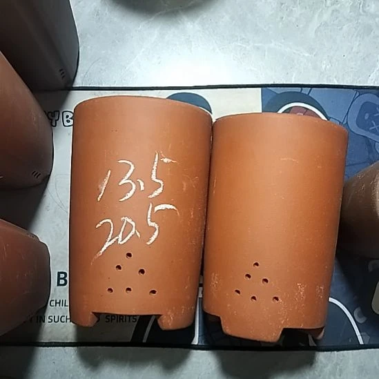 紫砂红泥大笔筒两个微瑕