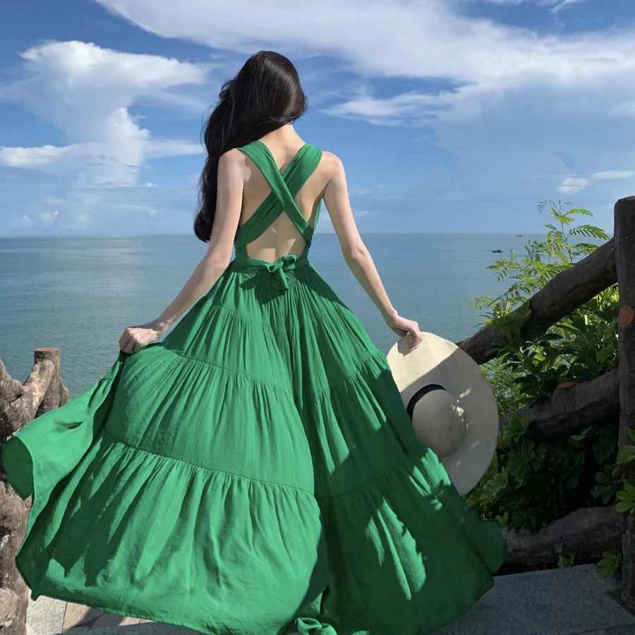 法式v领绑带挂脖连衣裙女海边度假绝美露背性感开叉绿色长裙7045