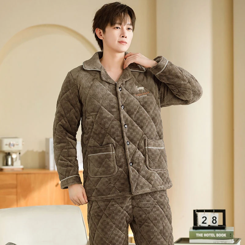 三层夹棉加厚牛奶绒珊瑚绒法兰绒2022新款家居服服男士冬款套装