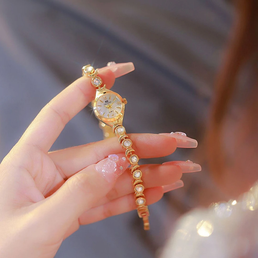 ［小金严选］珠宝链条表手链表轻奢星月锆石虞美人女表FA1730