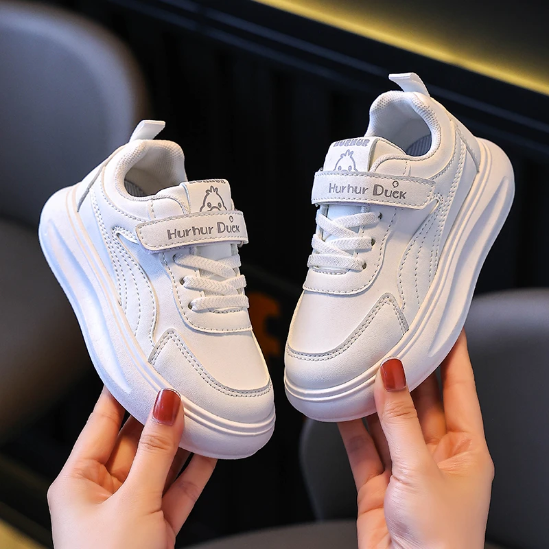 小黄鸭童鞋儿童小白鞋女童面包鞋春秋季新款男童休闲板鞋运动鞋