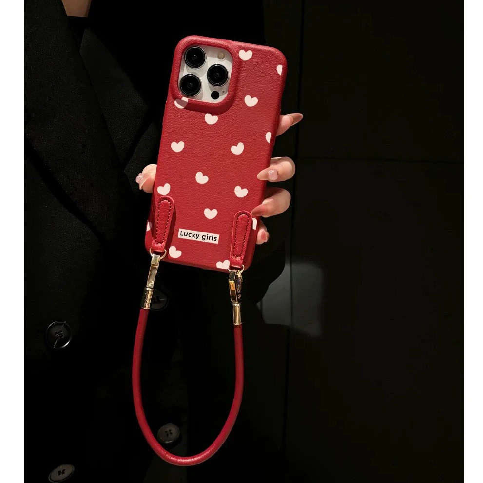 秋冬红爱心波点适用苹果16proma手机壳iphone15手提14华为p70女款