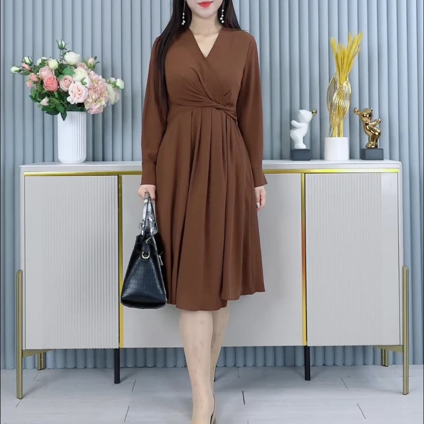 春装V领压褶长袖连衣裙ZB4456