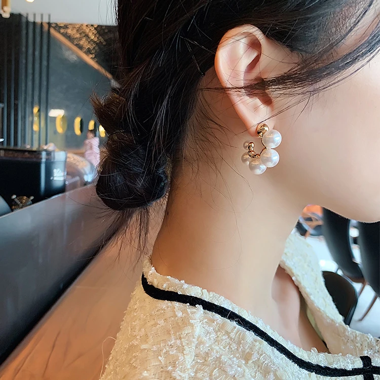 合金耳饰 小众设计感2023年新款网红气质女耳钉简约风耳饰