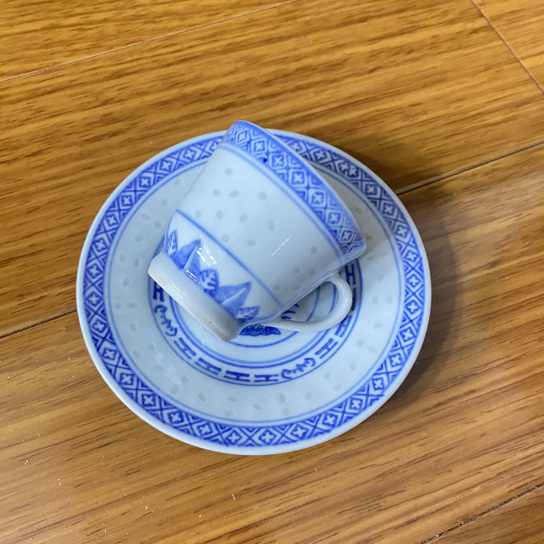 【景德镇四大名瓷】景德镇70年代光明瓷厂釉下青花玲珑杯碟