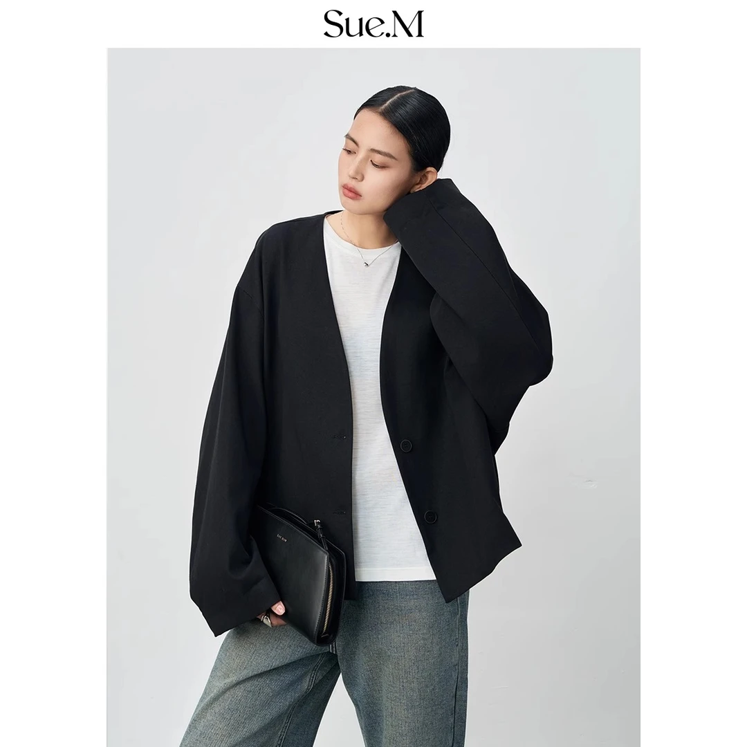 Sue.m高级感秋季新款短款无领西装外套女极简通勤V领上衣黑色