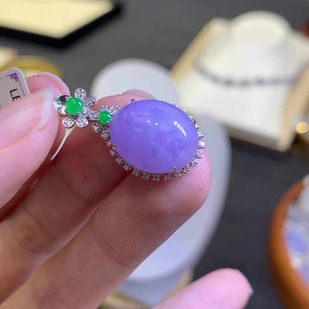 【闪购商品】翡翠颈饰18K金镶嵌翡翠吊坠项链