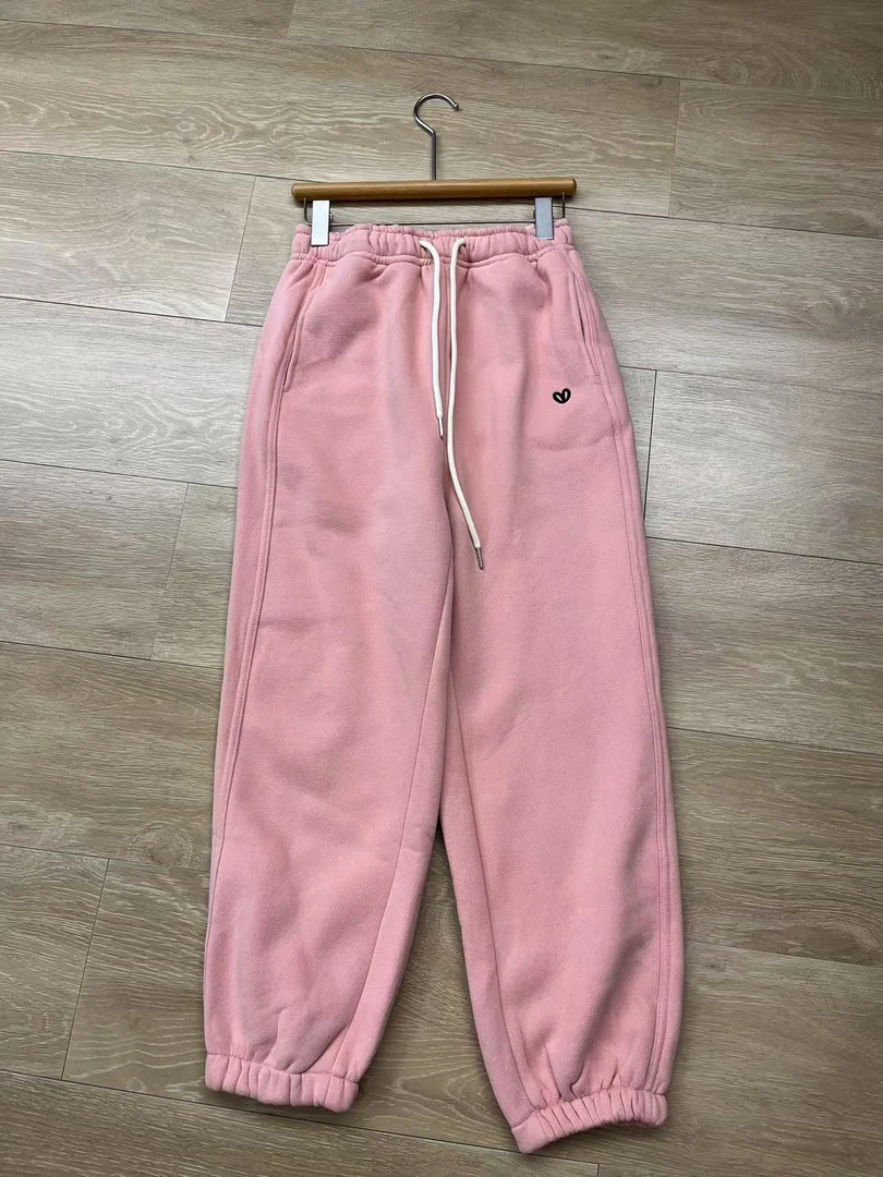 【缪大大服饰】新品时尚休闲爱心刺绣加绒卫裤