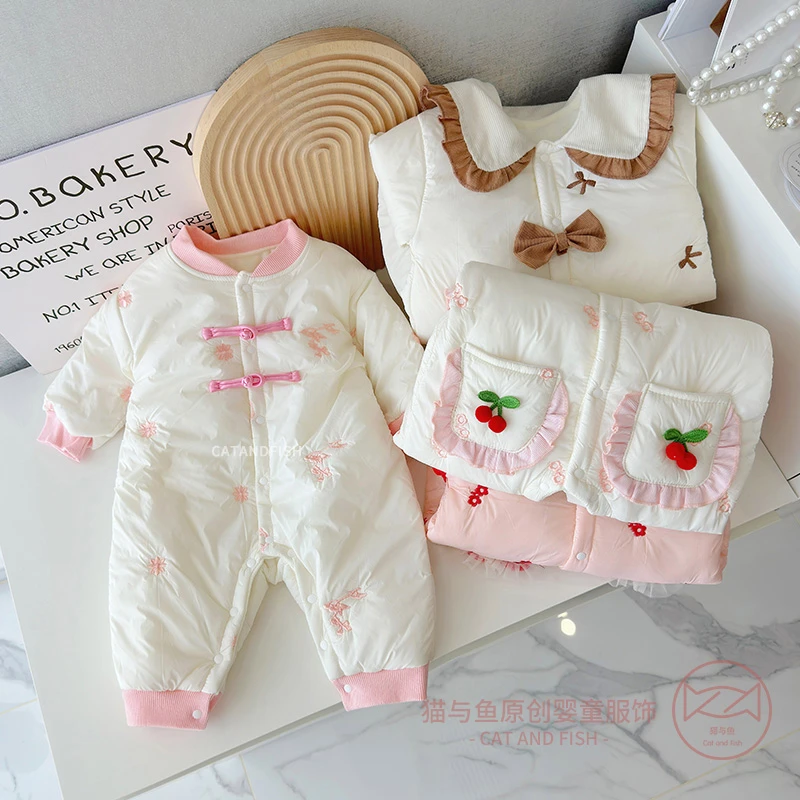 女童加绒哈衣婴儿宝宝保暖爬服新生儿小童0-2岁加厚连体衣秋冬装