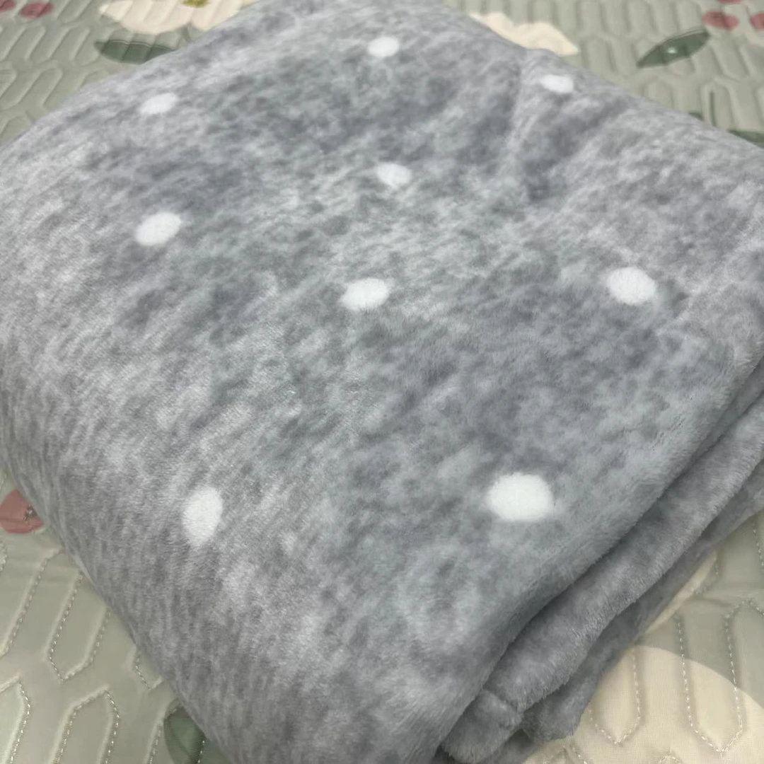 【福利品】灰底小圆点毛毯1.5*2.0