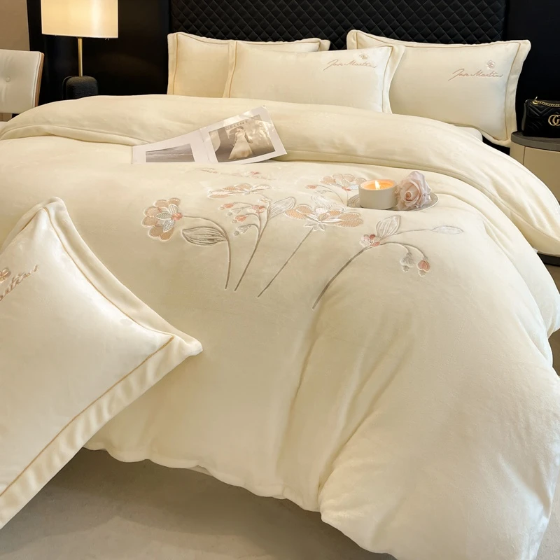 香槟米伊莉莎绣花四件套2.0*2.3