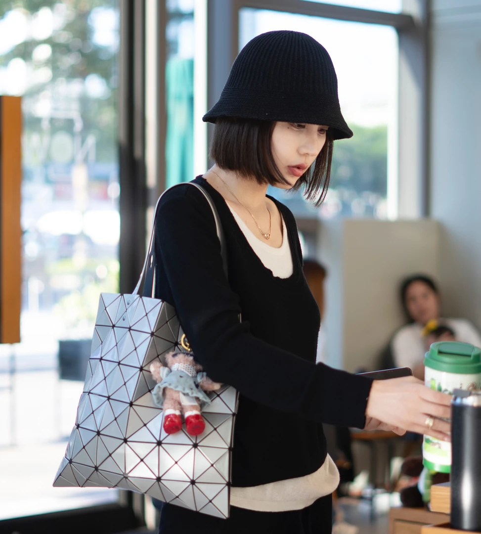 菱形闲款女士包包通勤包时尚潮流经典单肩菱格格纹肩包