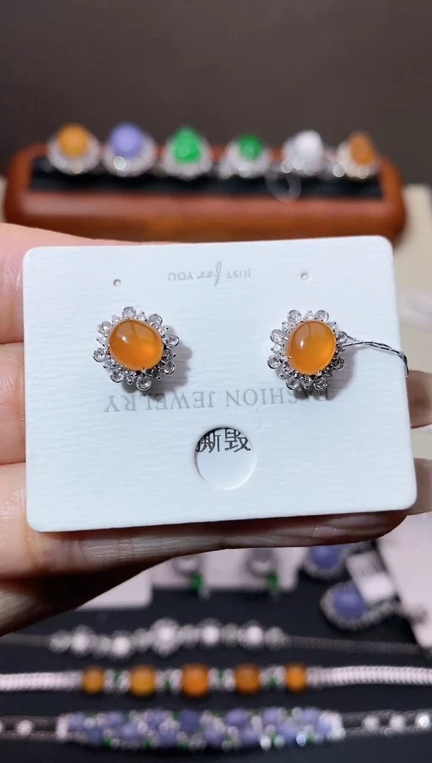 【闪购商品】翡翠耳饰18K金镶嵌耳饰