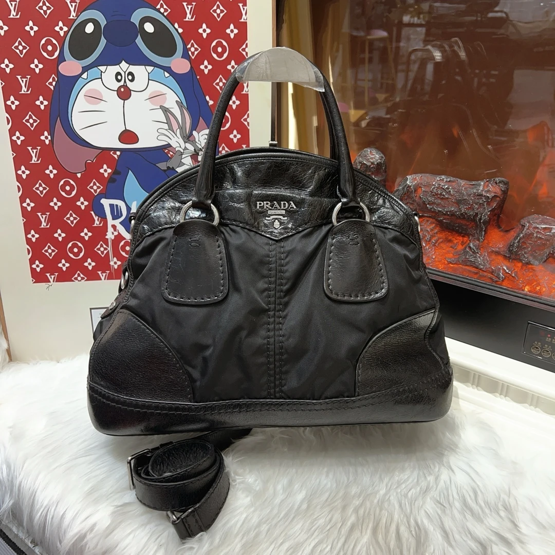 95新 Prada/普拉达 prada普拉达油蜡拼皮高工价单肩斜挎包 a4987
