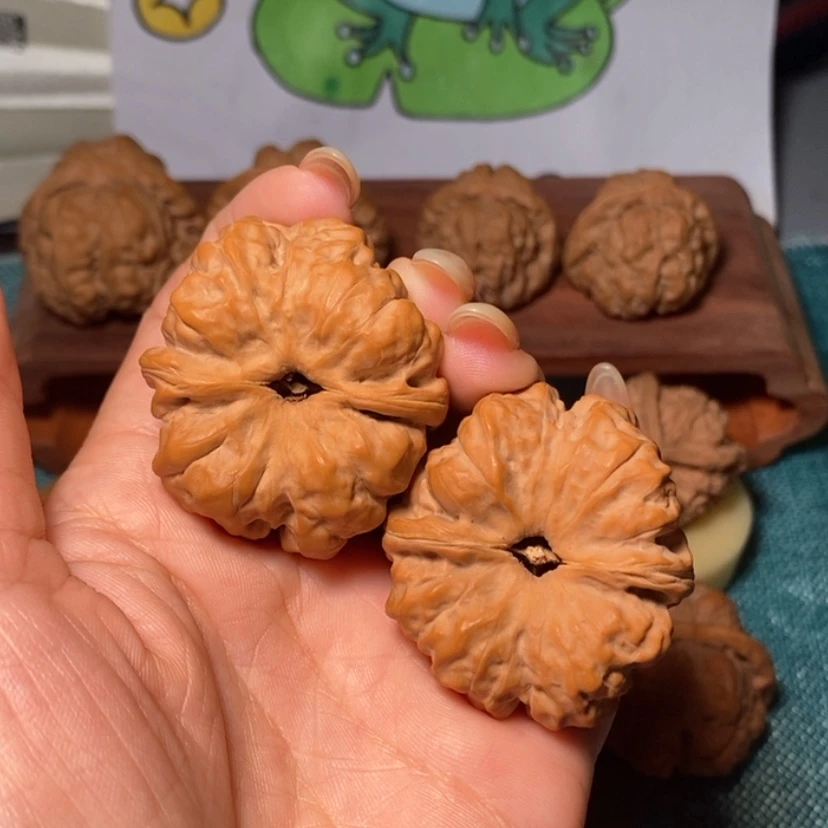 【闪购商品】文玩核桃把件不***李核桃