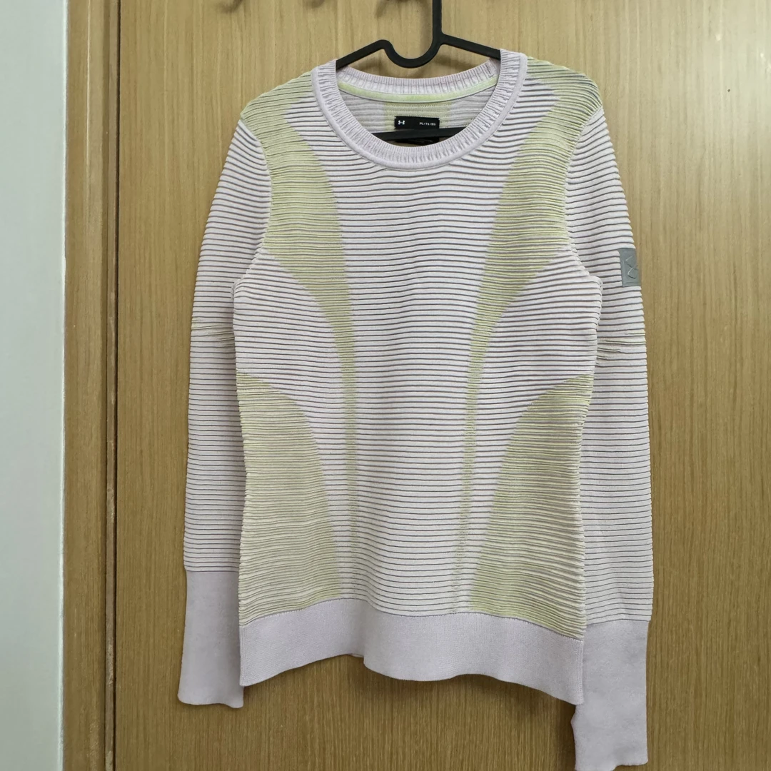 安德玛成人速干针织修身运动上衣 女款