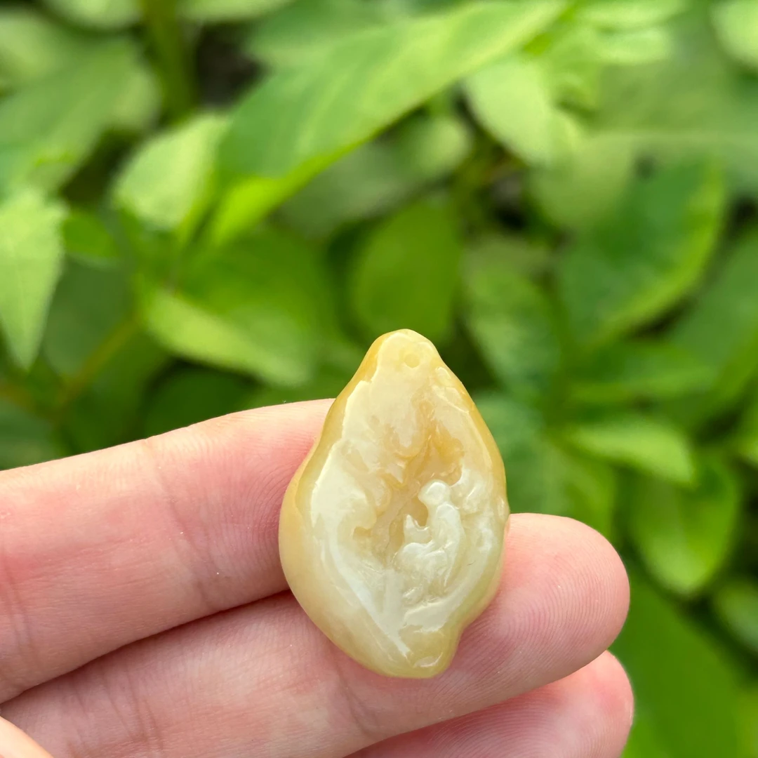 纯天然缅甸翡翠黄翡悟道雕刻糖料俏色项坠巧雕鸡油黄黄色精雕