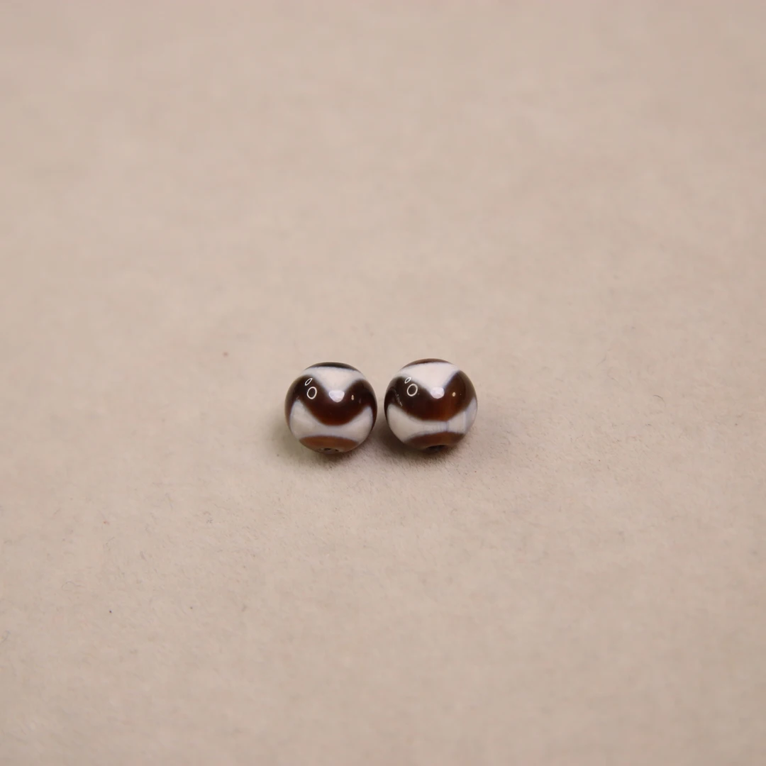 七夕氛围感约会   天珠玛瑙虎牙2颗小对珠直径8加可以做配饰