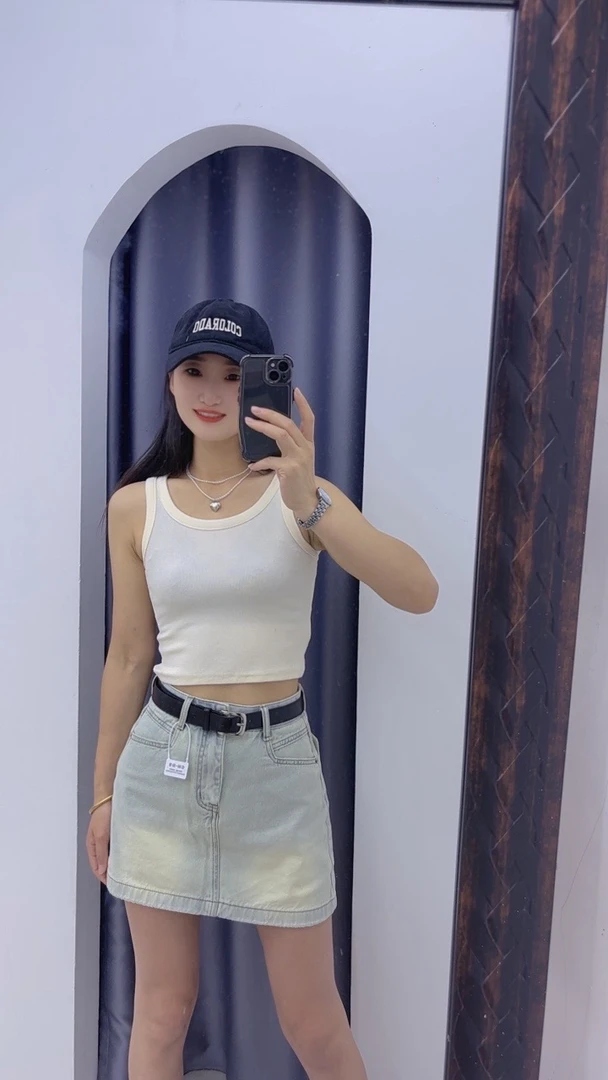 短裤吊带70斤到130斤可以穿