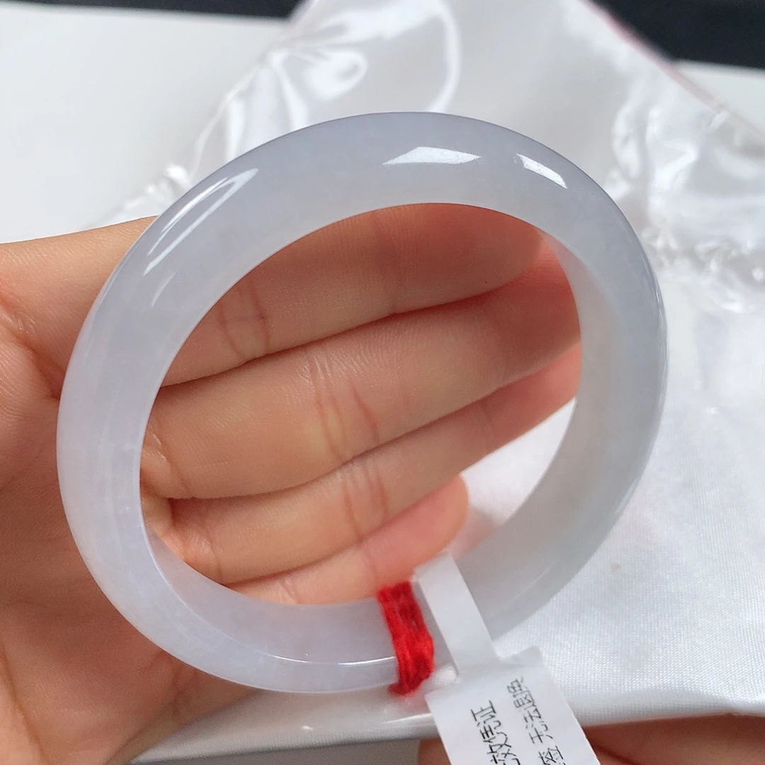 翡翠手镯未镶嵌 正圈⑧①