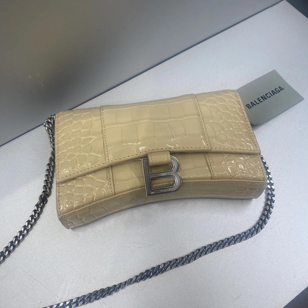 全新未使用 Balenciaga/巴黎世家 巴黎世家 米色woc（打折款）