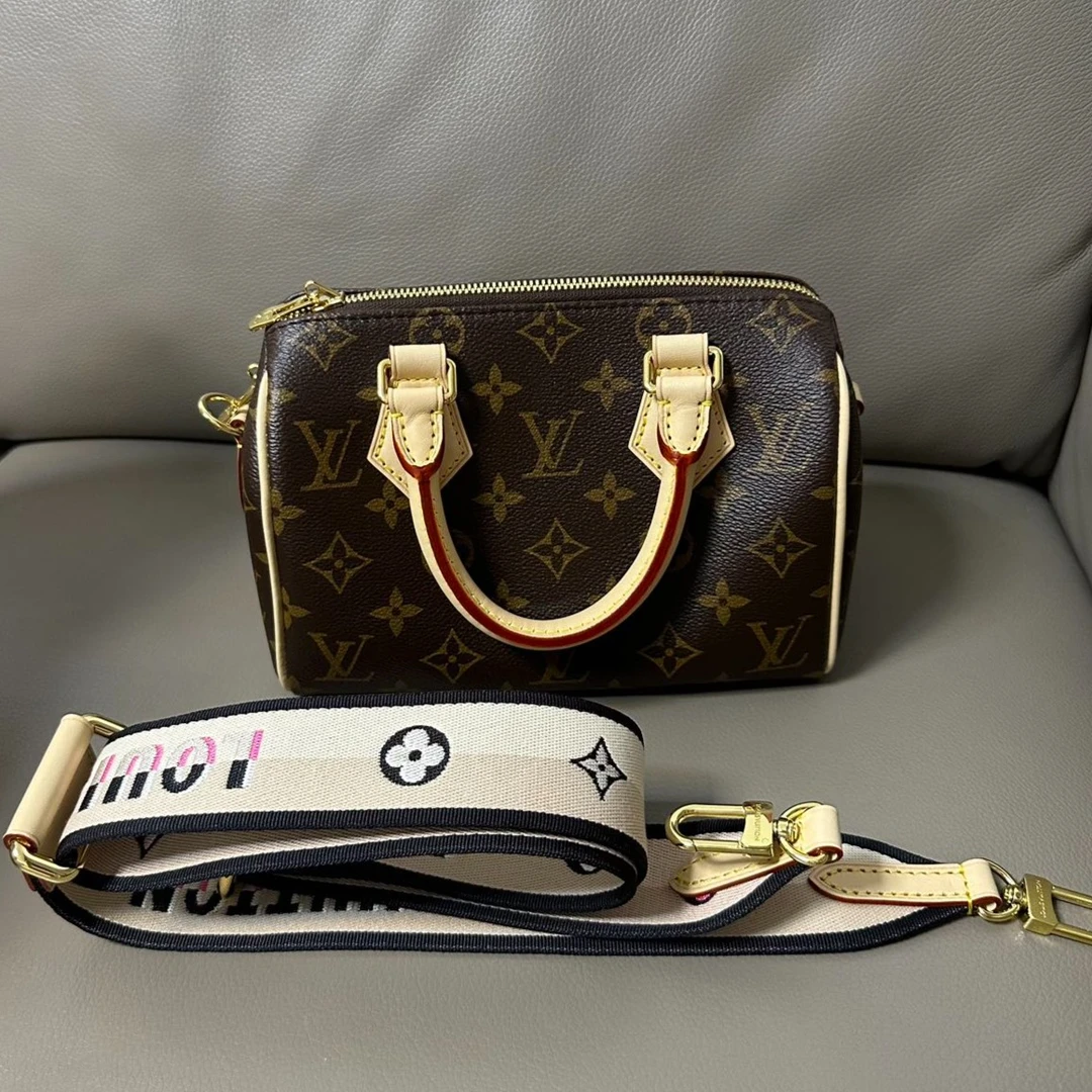 全新未使用 LouisVuitton/路易威登 LV黑色肩带speedy20