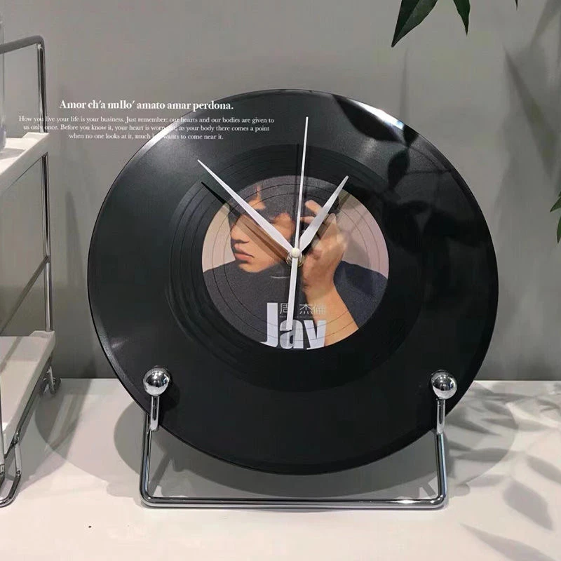 黑胶唱片桌面摆台时钟ins风座钟摆钟高档摆件复古钟表DIY生日礼物