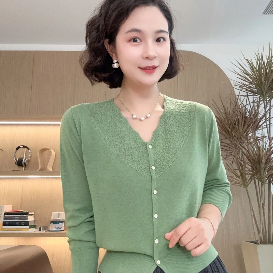 LVMU/吕木长袖V领领口镂花针织开衫秋日新款百时尚搭气质#DQ6281