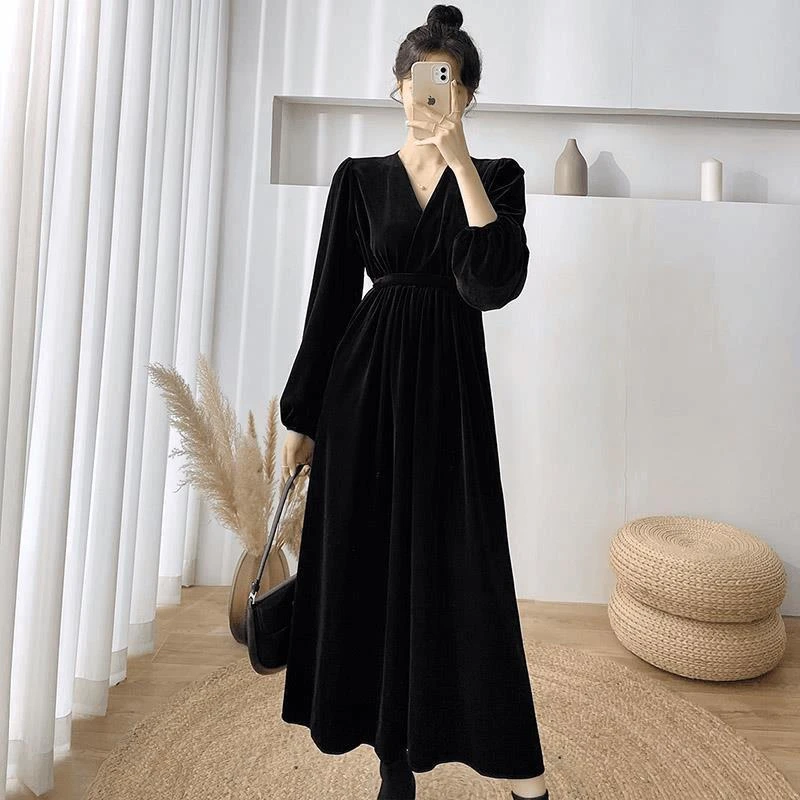 气质洋气减龄显瘦网红孕妇装裙秋季气质中长款遮肚宽松连衣裙