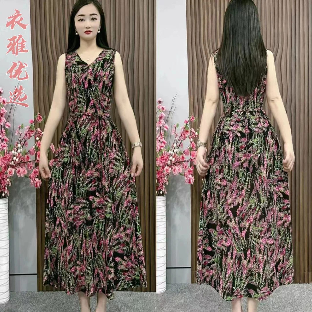 【衣雅严选】1277-430新品修身简约款夏款无袖V领减龄连衣裙