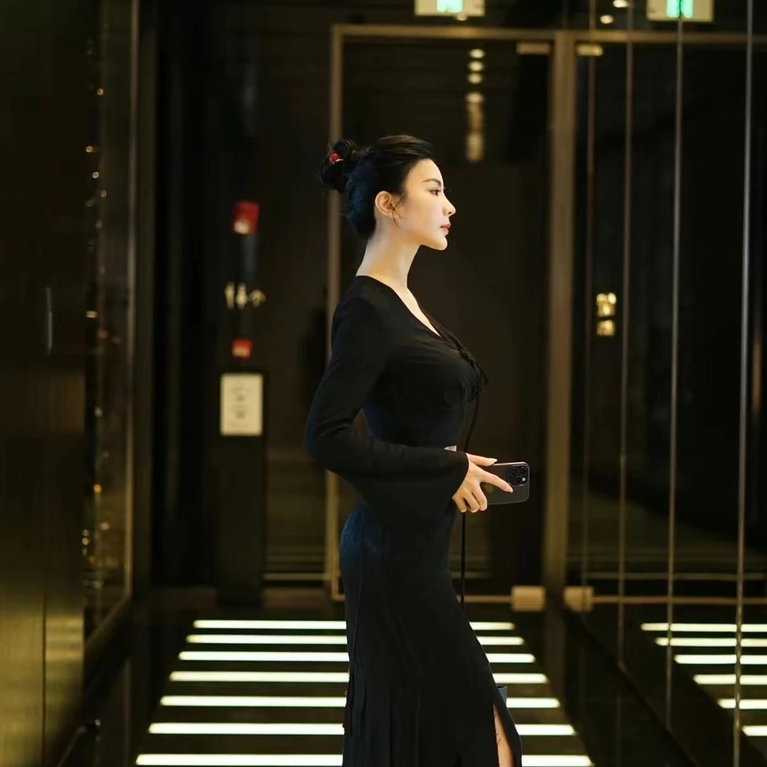 魏元高定/黑色气质字赋毛边流苏裙子-0602