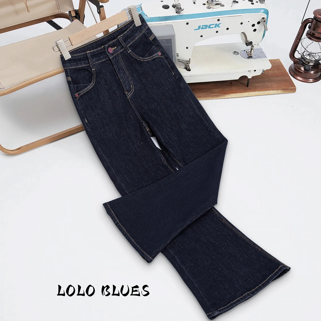 2024秋季火爆流行新款安吉拉红丹宁蓝四面蓝修身百搭微喇裤N80028