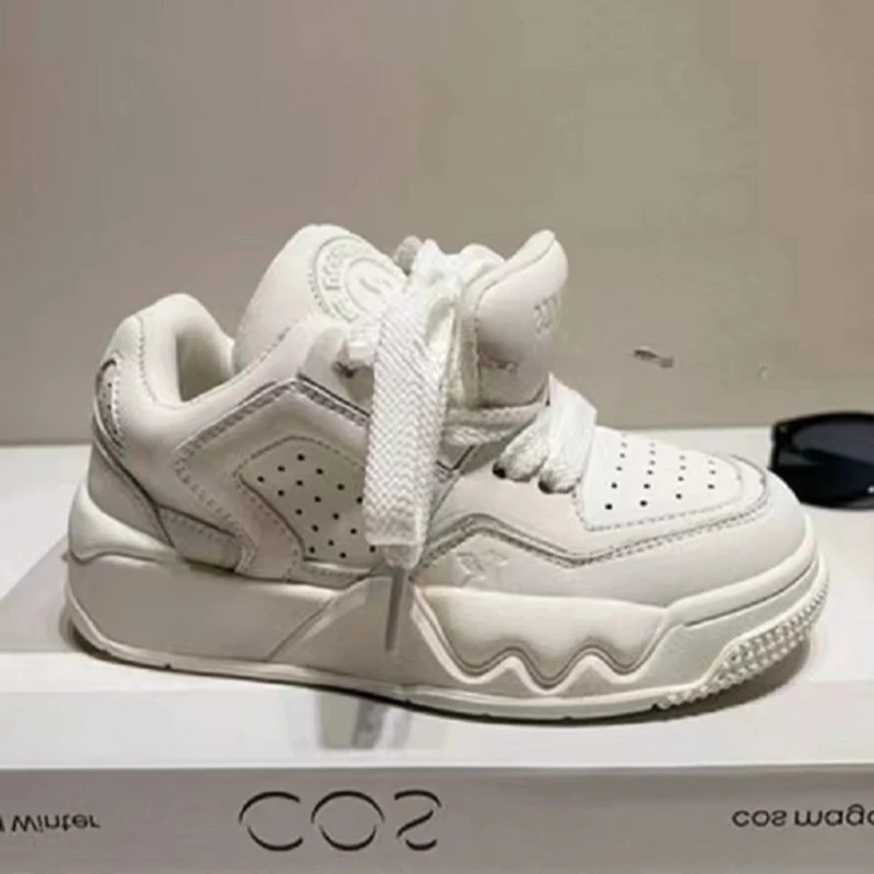 三儿童韩版运动滑板鞋春季新款男童女童小白鞋