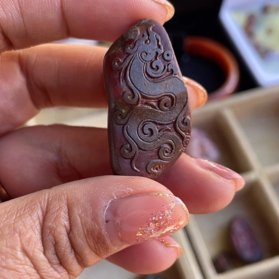 【闪购商品】南红玛瑙颈饰未镶嵌田*