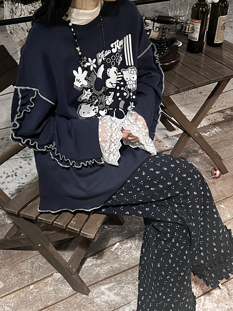 HelloKitty米奇/2025春款超重工款木耳边蕾丝手袖撞色长袖T
