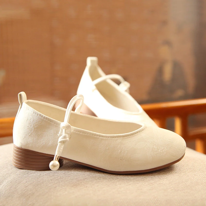 春季老北京布鞋素雅低跟女单鞋汉服鞋子民国风素面暗花粗跟旗袍鞋