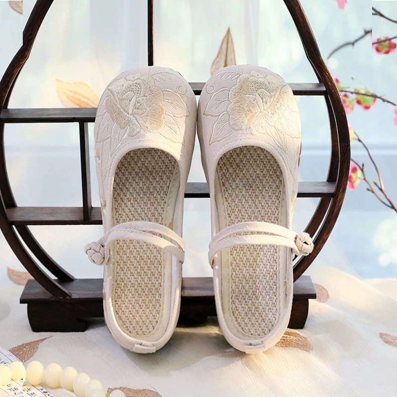 秋季厚底平跟防滑牛筋底女式单鞋老北京布鞋民族风绣花鞋舒适圆头