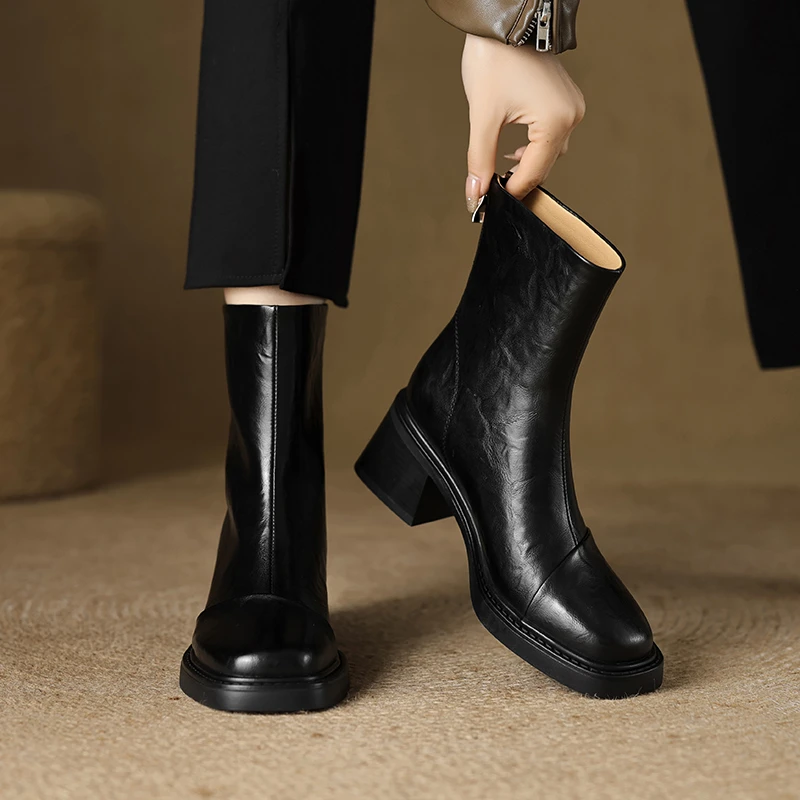 2025秋冬靴子女款 新款方头粗跟百搭厚底女士时装短靴女357