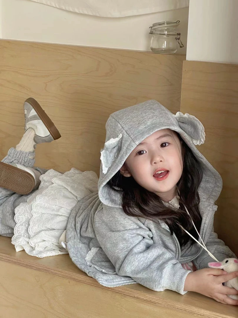 秋季新品-女童灰色花边套装（XYL-31002）