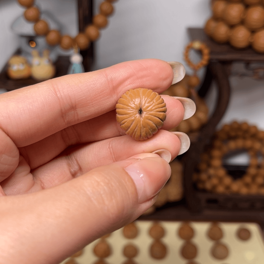 【闪购商品】猴头核桃把件章*