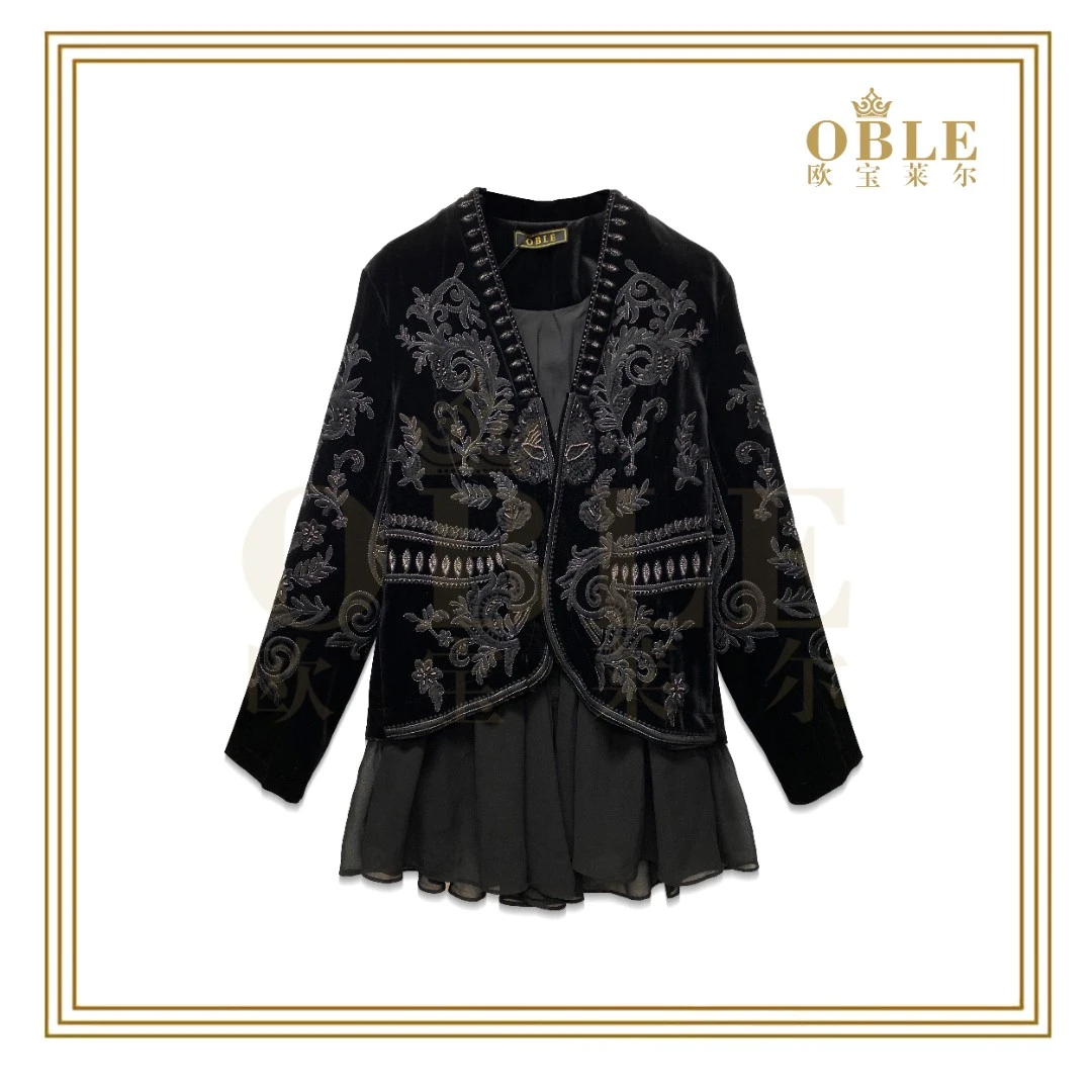 【伯爵】2025新款百搭裙轻奢外套506-33033