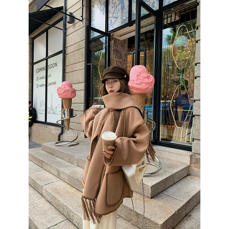 小君君布兰妮 巴黎旧刊/私服totem*100毛落肩勾边流苏围巾大衣