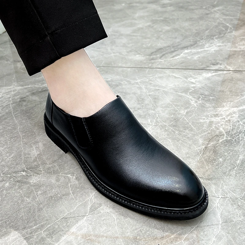 新款英伦风休闲低帮男士皮鞋时尚百搭透气舒适男士商务皮鞋伴郎鞋