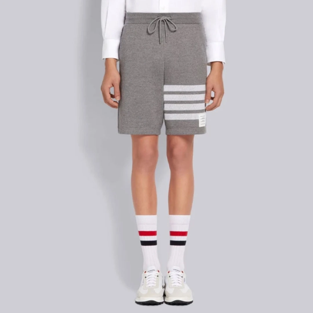 000055 Thom Browne tb 经典四杠休闲裤短裤 灰色 40码/98新