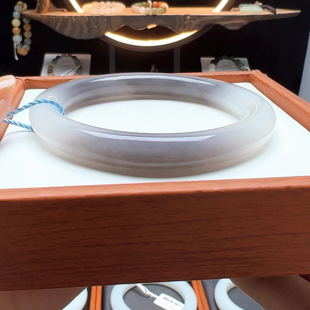 和田玉手镯未镶嵌52