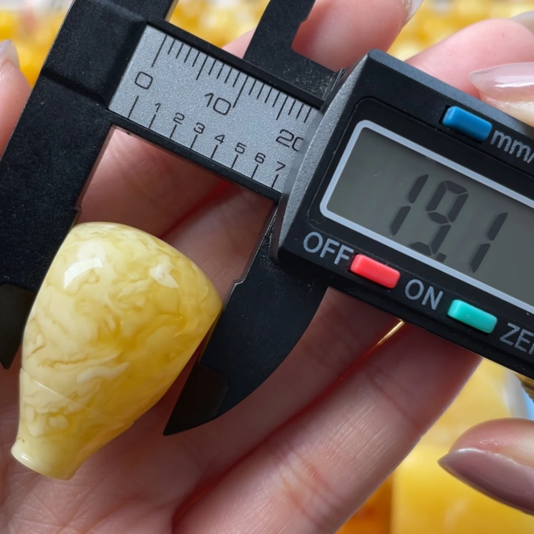 【闪购商品】蜜蜡裸石未镶嵌大*