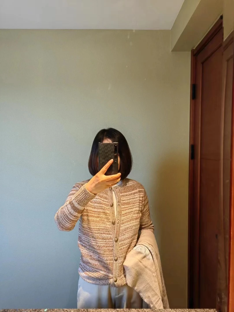 安安家彩色线羊绒衫