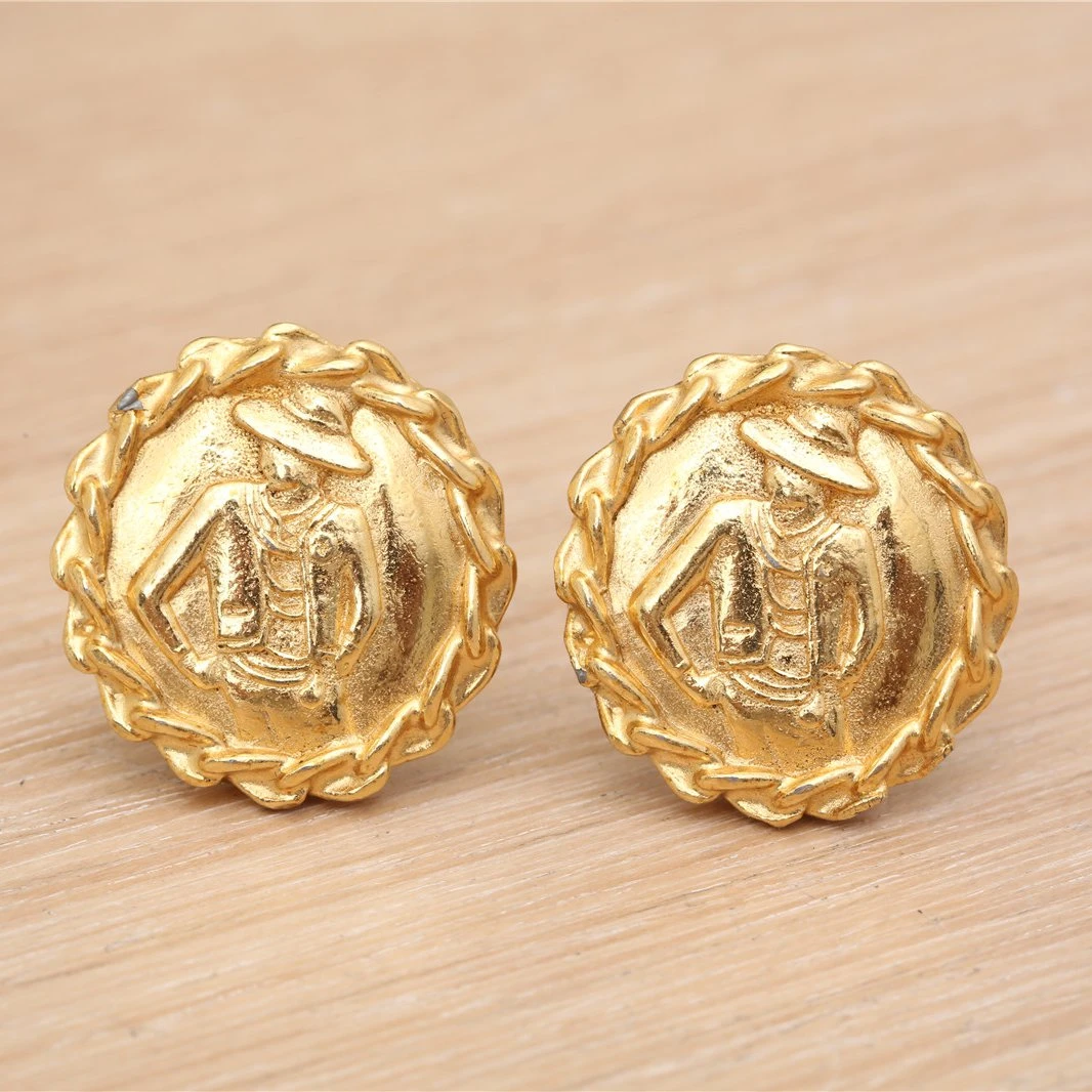 95新  CHANEL   中古 CoCo小姐耳夹  P221072474