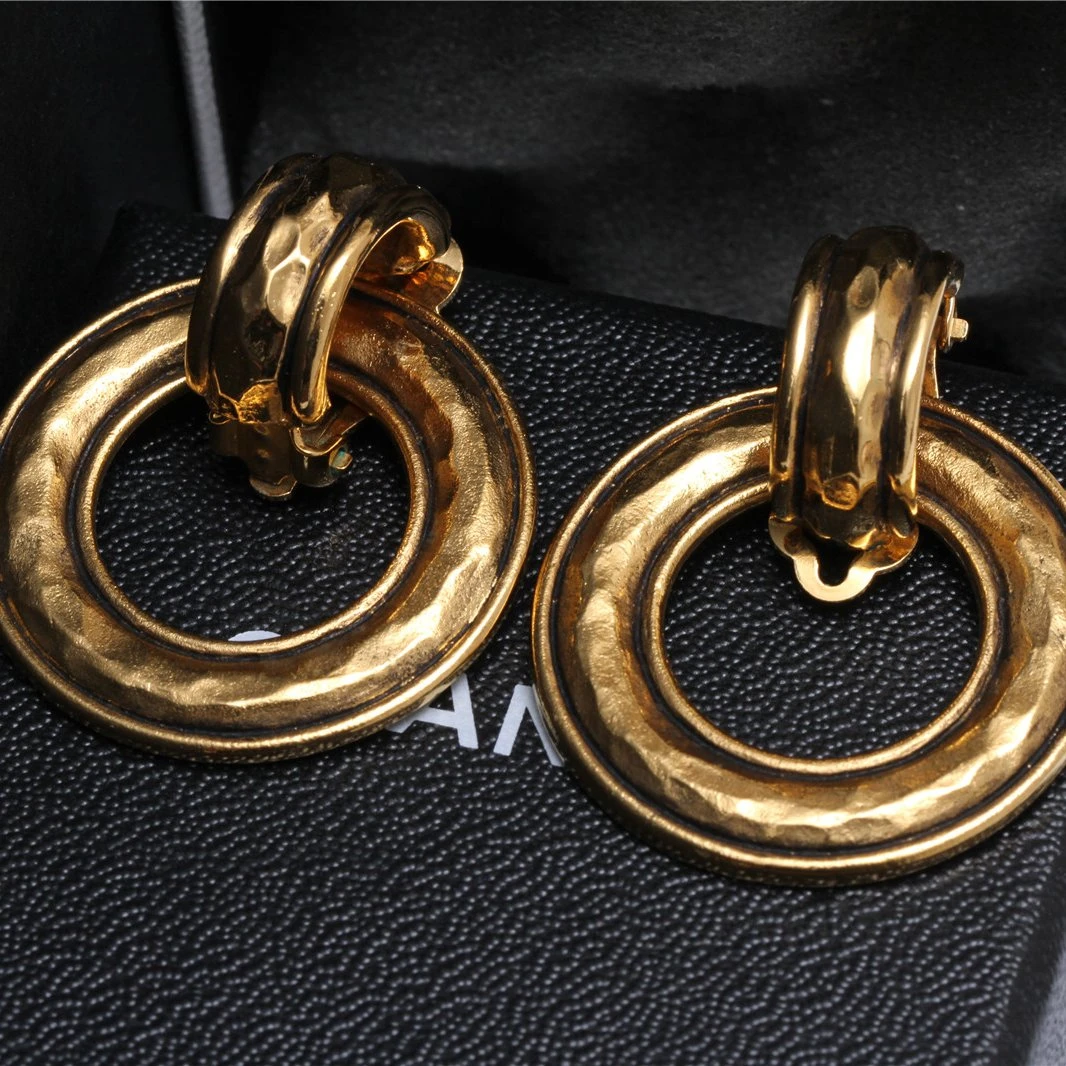 95新  CHANEL 中古 圆环吊坠耳夹 P211319363